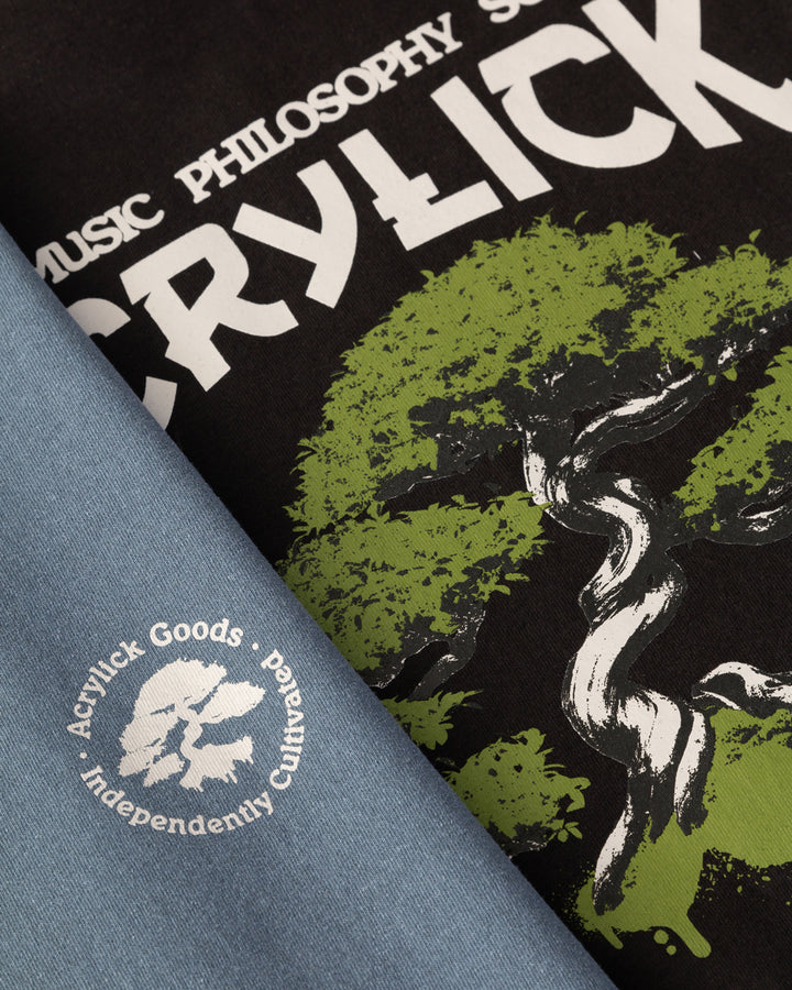 Illustration of a bonsai tree with spray paint drips over the roots, combining nature, street art, and independent creative growth.